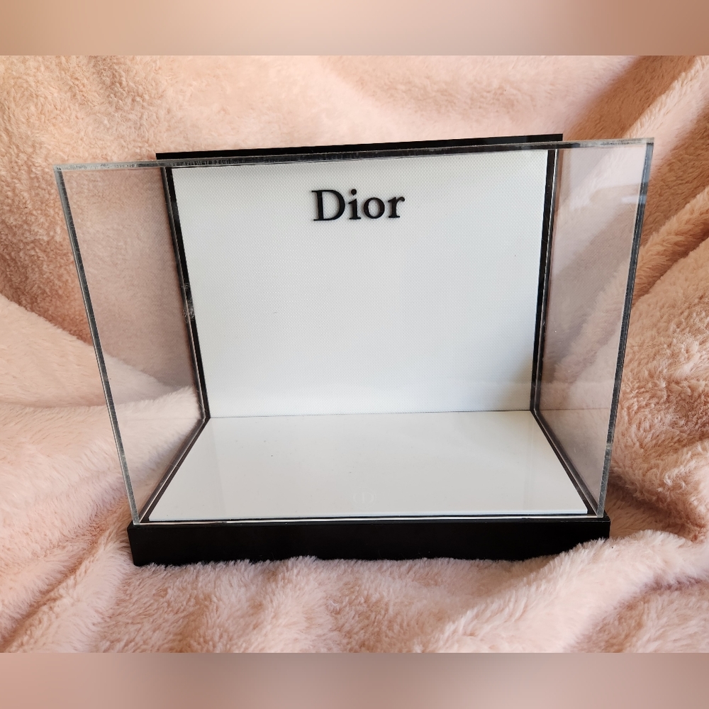 Dior Display Cube